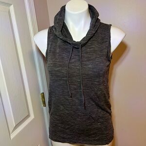 NWOT Gaiam gray hooded running top
